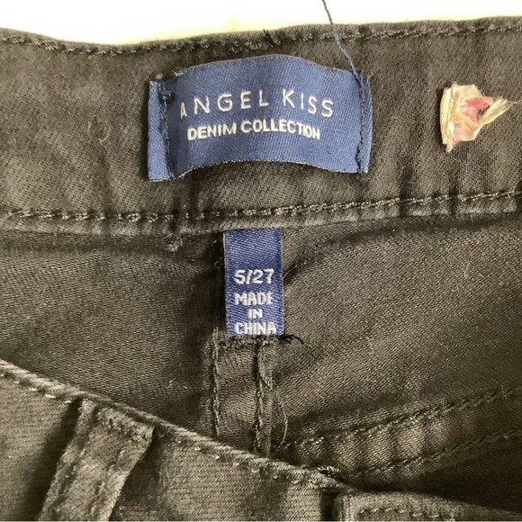 Angel Kiss Size 5/27 4 Button Closure Black Ripped Jeans. Preowned - Picture 5 of 6